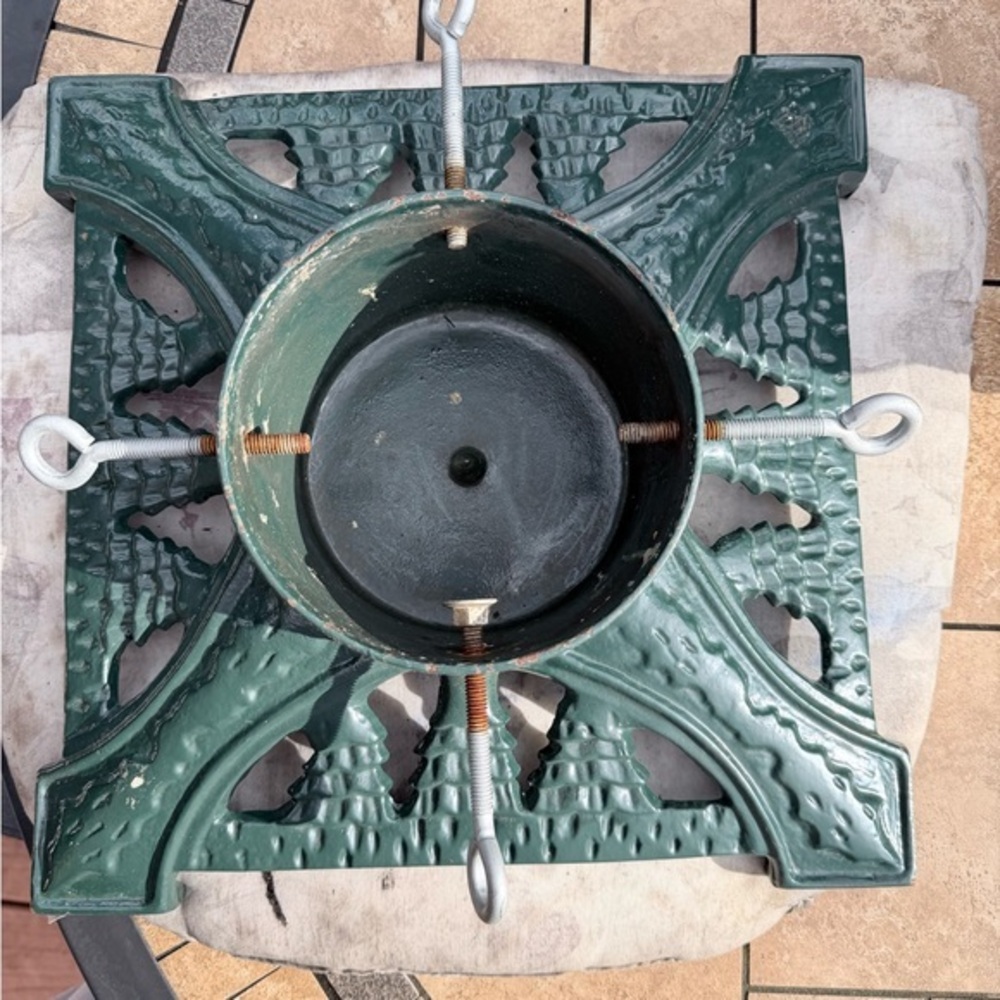 Vintage heavy Green Metal Christmas Tree Stand